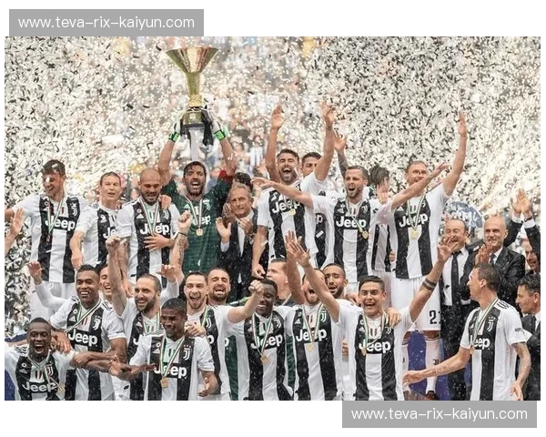 巅峰对决，黑白信仰：VS尤文直播，带你沉浸式领略斑马军团的绿茵艺术